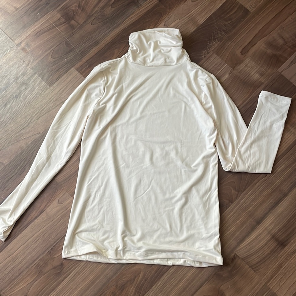 Offwhite Turtle Neck